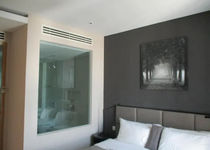 Aparthotel One Bedroom Aequa 49 Condominium